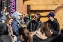 «VK Музыка» разместила к юбилею группы «Хлеб» инсталляцию в виде хлеба «VK Музыка» разместила к юбилею группы «Хлеб» инсталляцию в виде хлеба