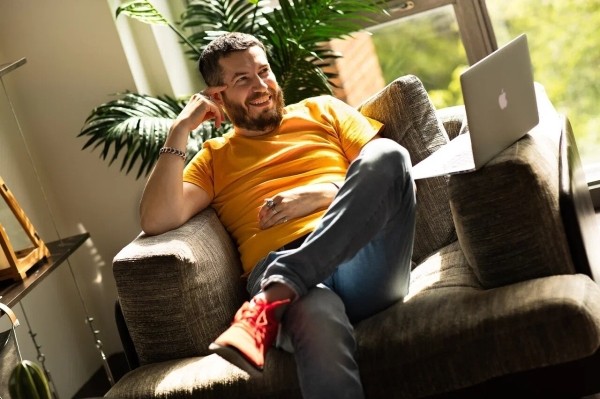 Чего не могут типовые консалтеры? Разбираем на примере инфо-коуча Даши Манеловой
Чего не могут типовые консалтеры? Разбираем на примере инфо-коуча Даши Манеловой