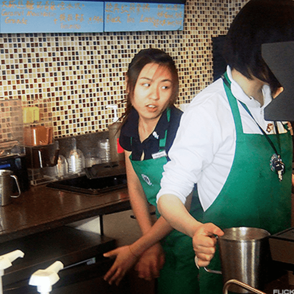 
                    В чем секрет успеха бренда Starbucks? Чего нет у Stars Coffee. Длинная статья            