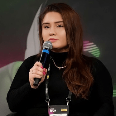 
                    Анастасия Панина, СMO Магнолия: коллеги, а вы сами смотрели бы презентации на 30 слайдов?            